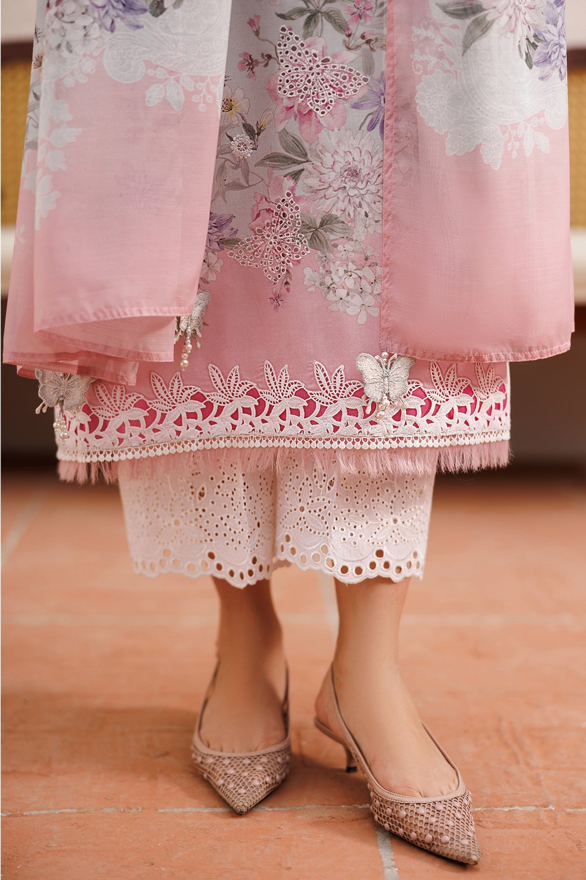 EMBROIDERED LAWN UF-4394