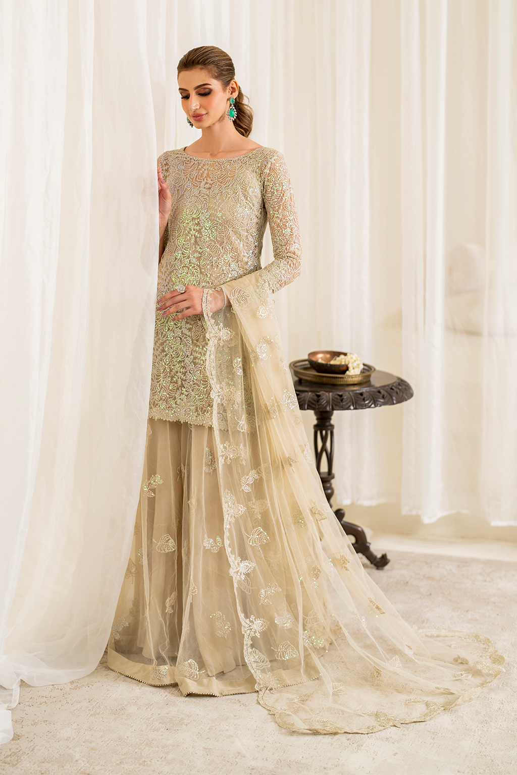 UE-295 Embroidered Net