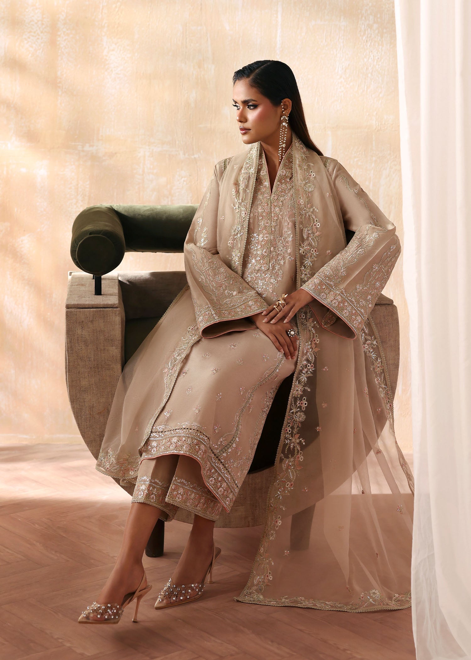 Hooria -Ready To Ship