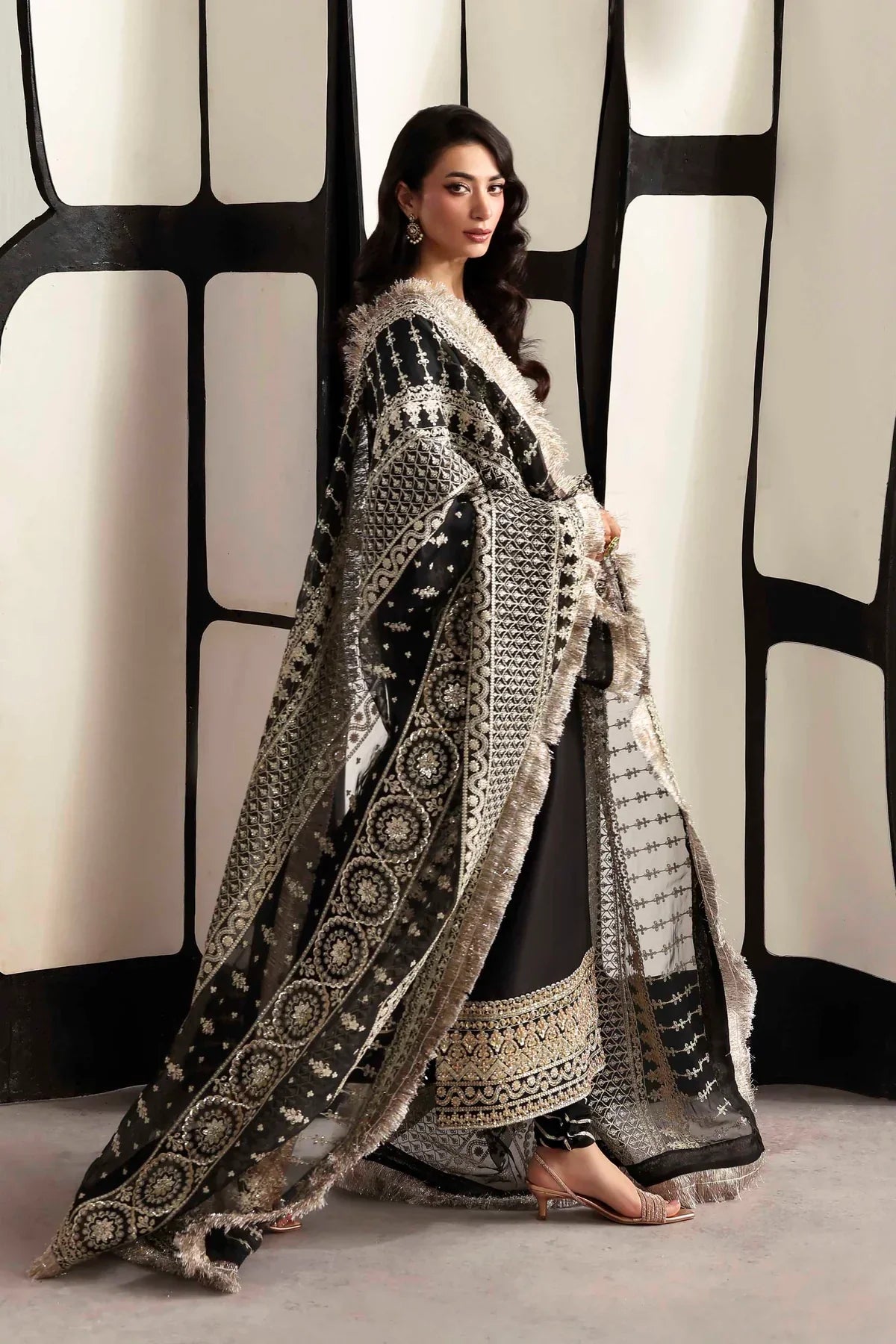 Akbar Aslam – Onyx Style