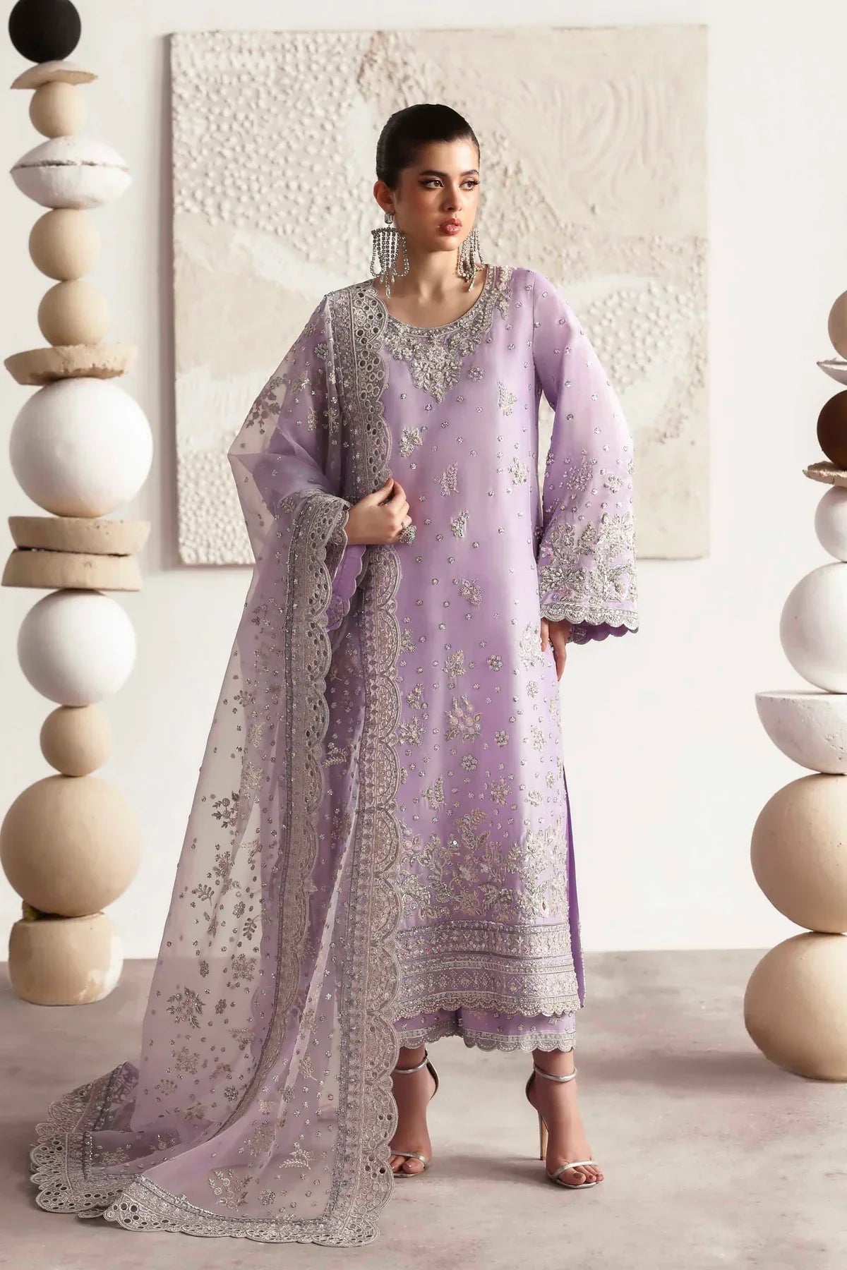 Akbar Aslam – Champagne Style
