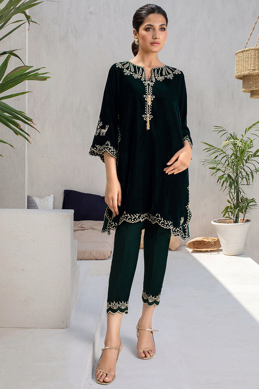 Emerald Velvet Kurta With Scalloped Edges