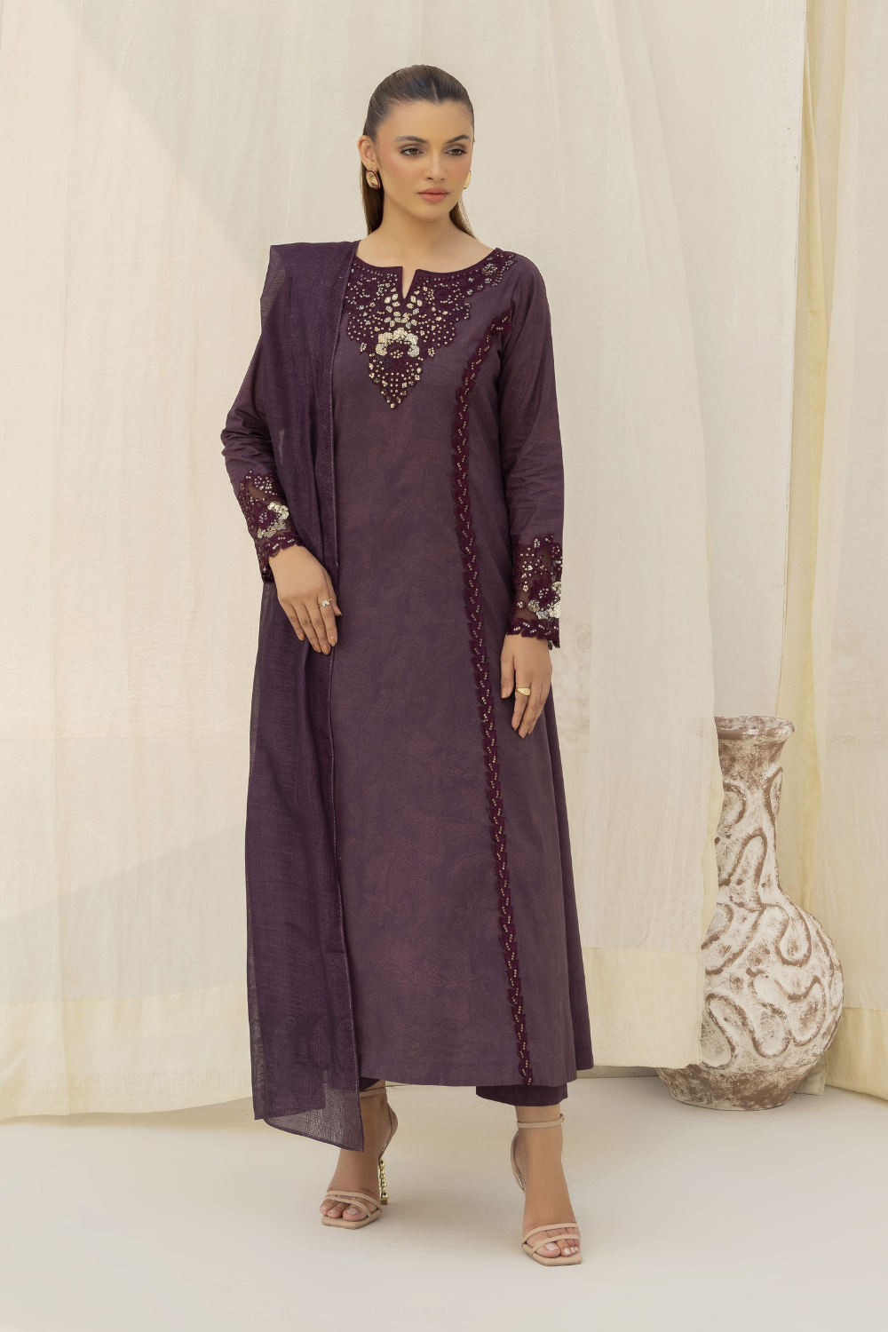 Embroidered Lawn - DT-25-08