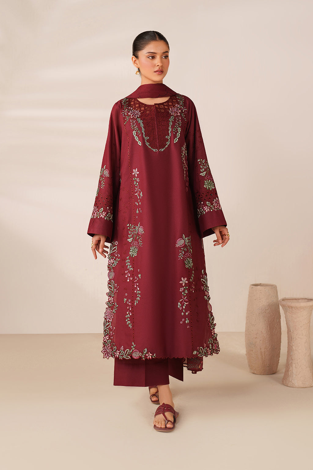 UE-610 Embroidered Lawn