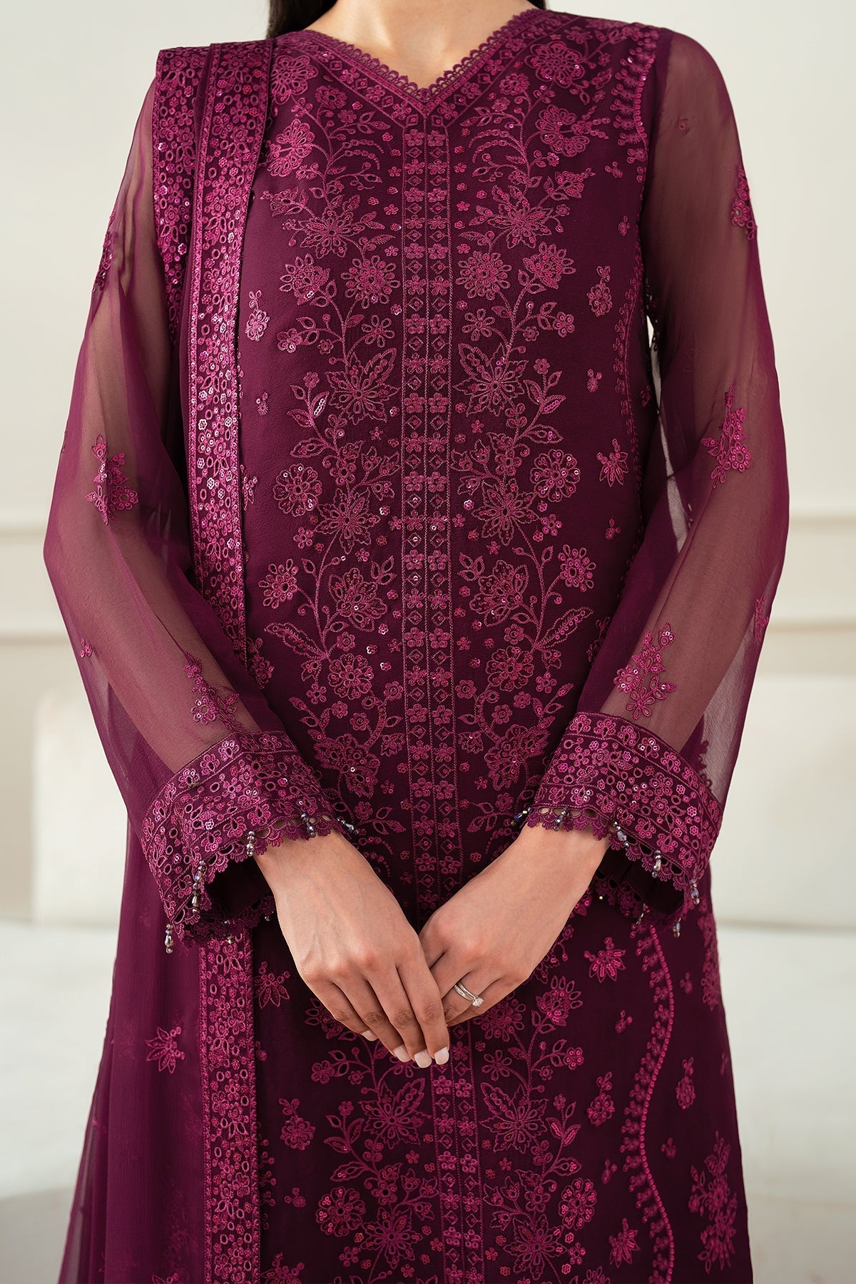 Farasha – Regal Violet Style