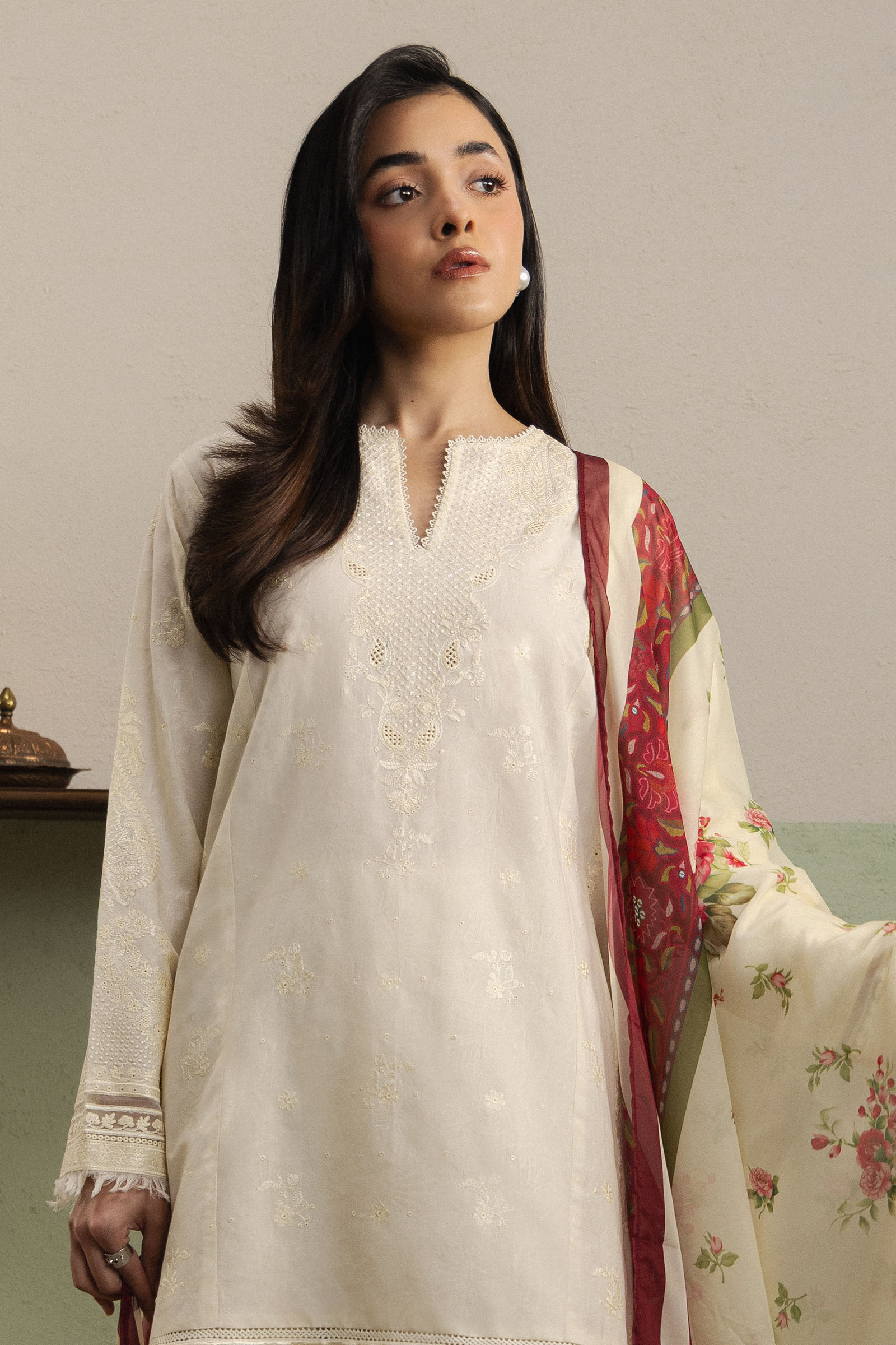 Hoorain-B