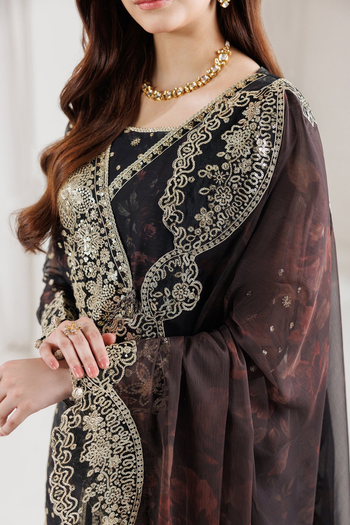 Farasha – Raven Noir Style