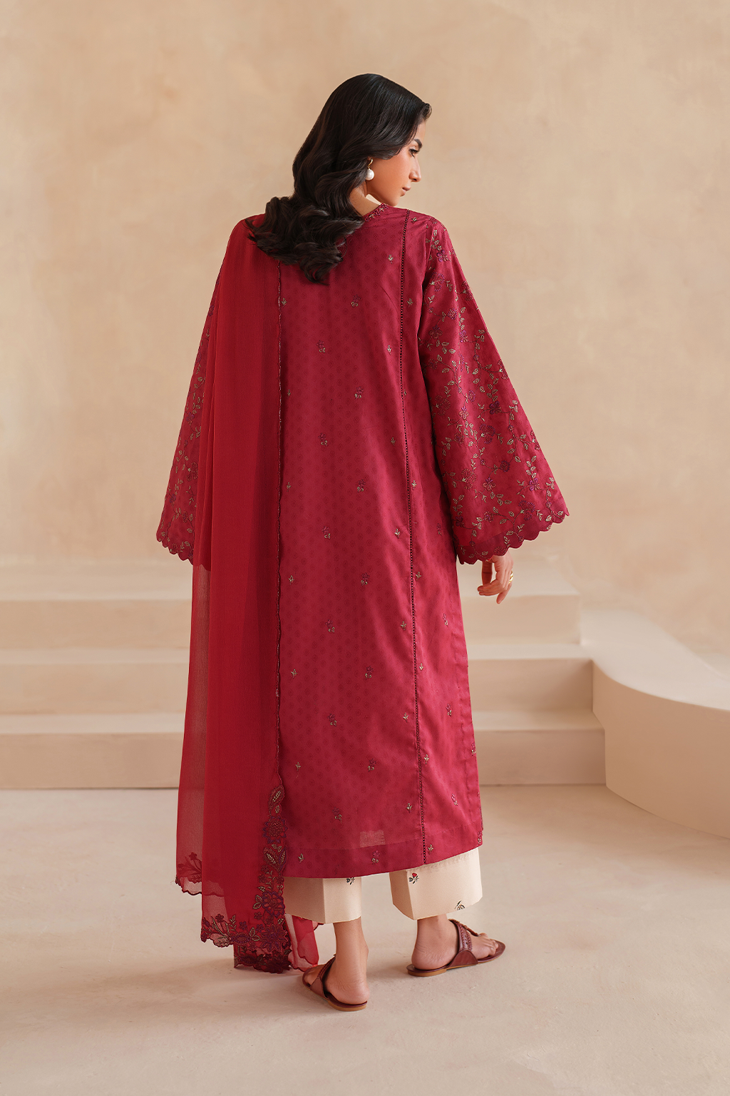 UE-596 Embroidered Lawn