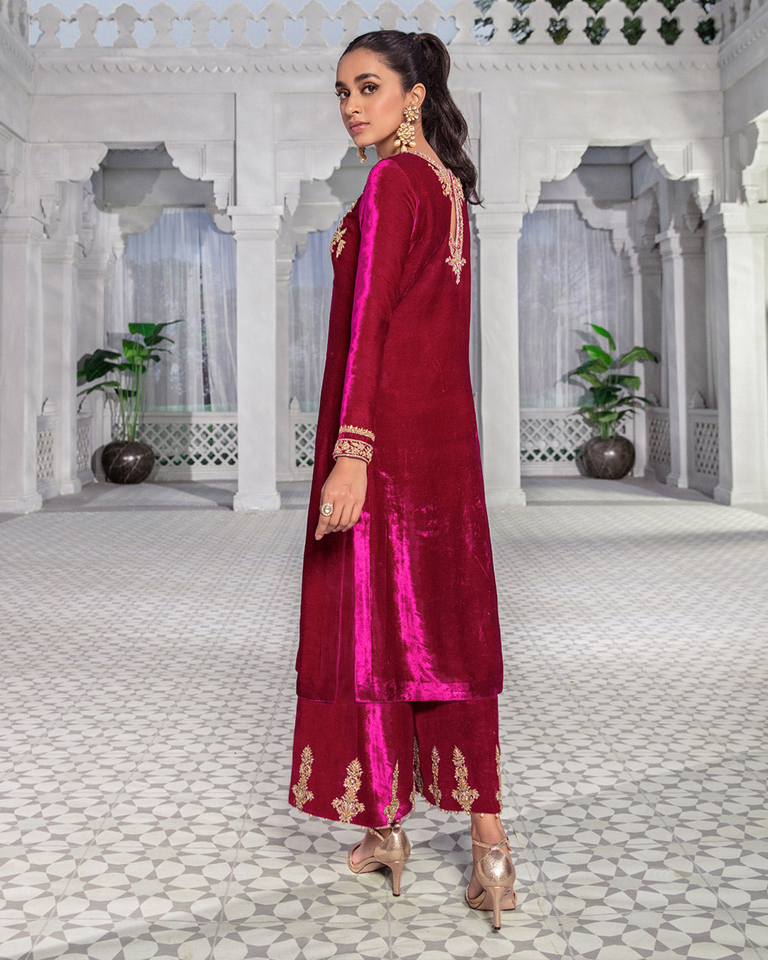 https://cdn.shopify.com/s/files/1/0262/2531/1795/products/2_c6d15afa-71f5-4d90-bc8c-68b457dd95bb.jpg?v=1668417019