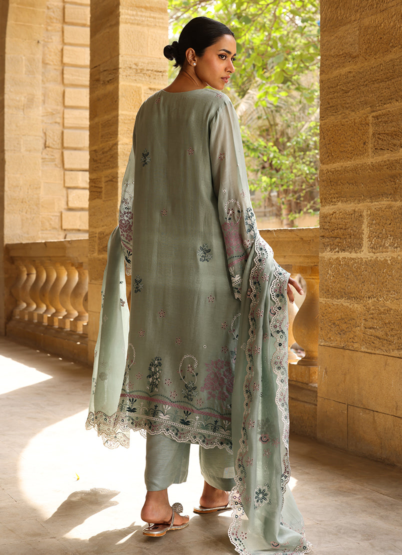 3 PC Embroidered Suit13248501351040