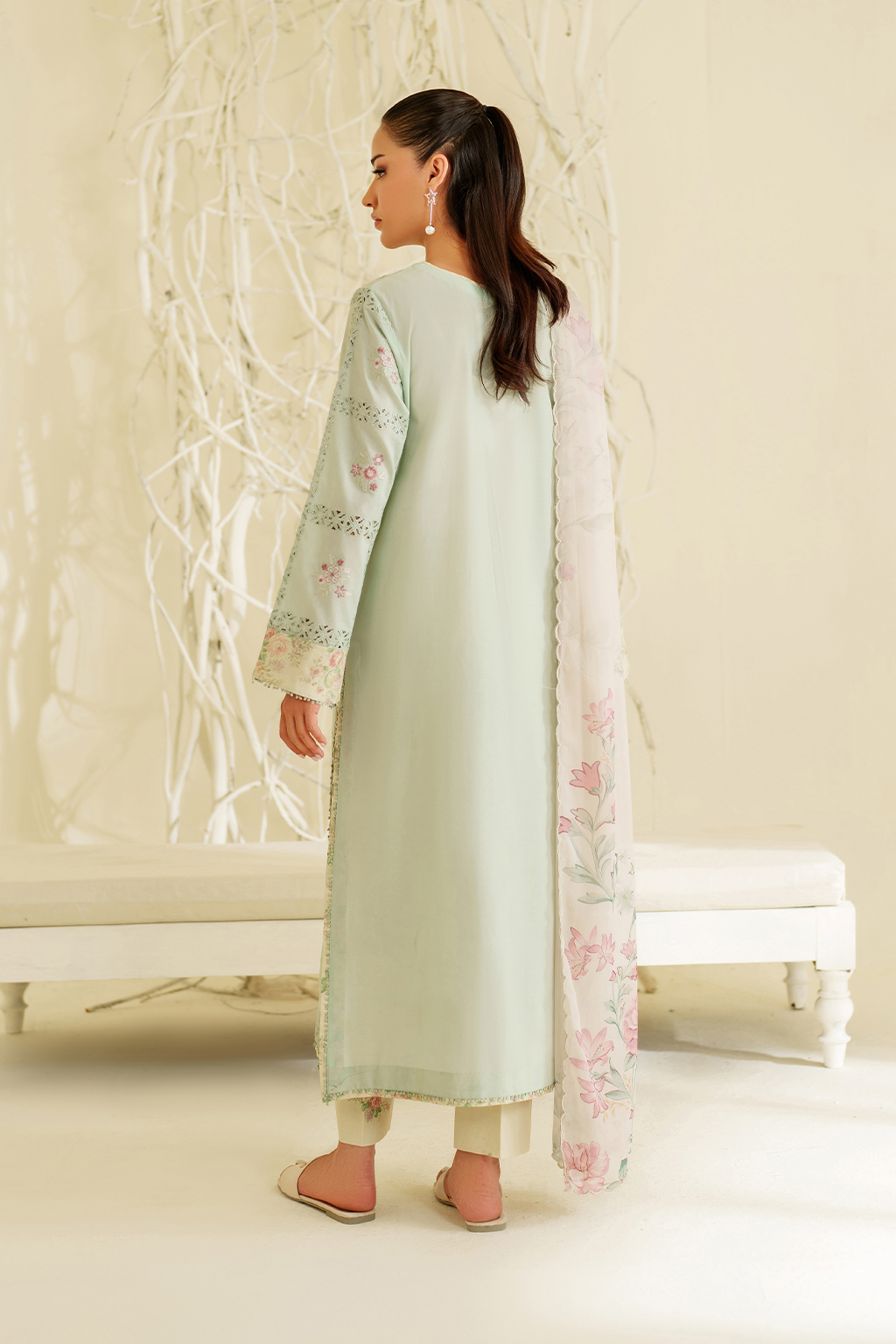 UE-531 Printed Lawn
