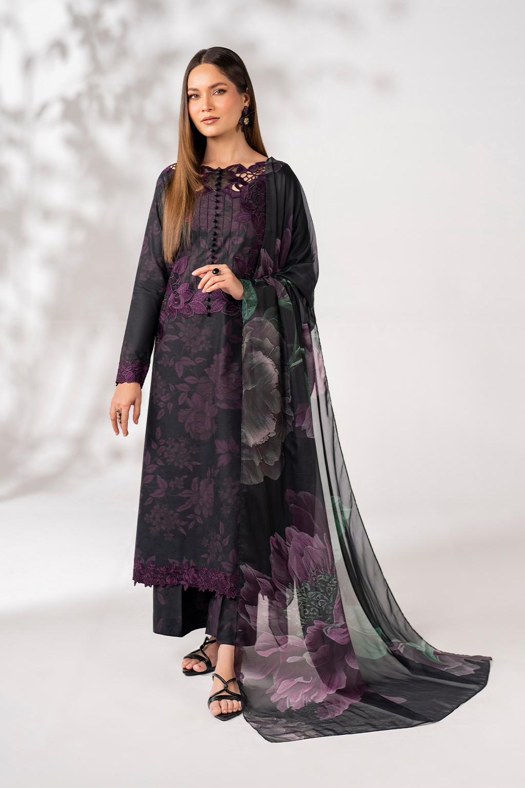 UE-270 Printed Lawn