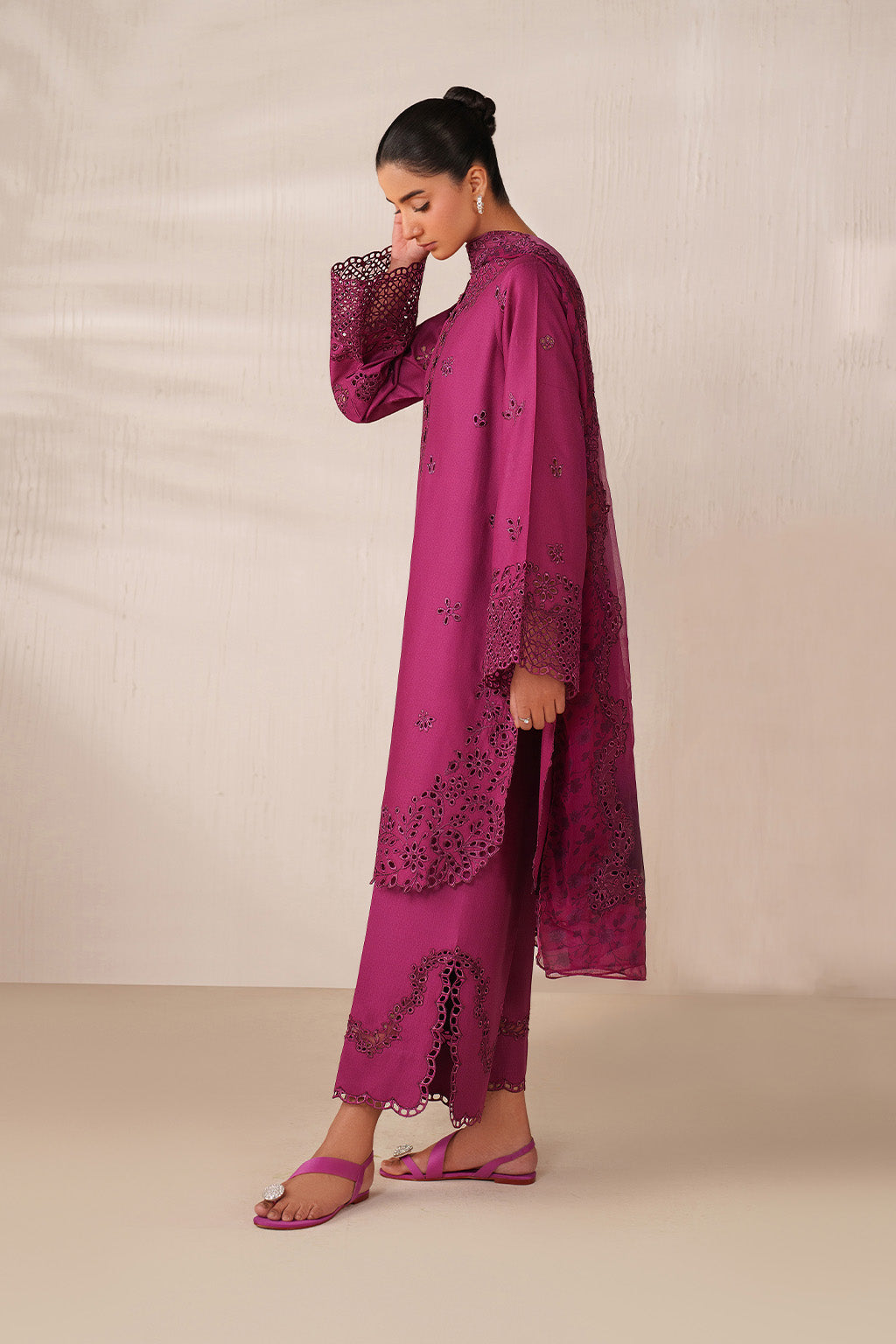 UE-593 Embroidered Textured Lawn