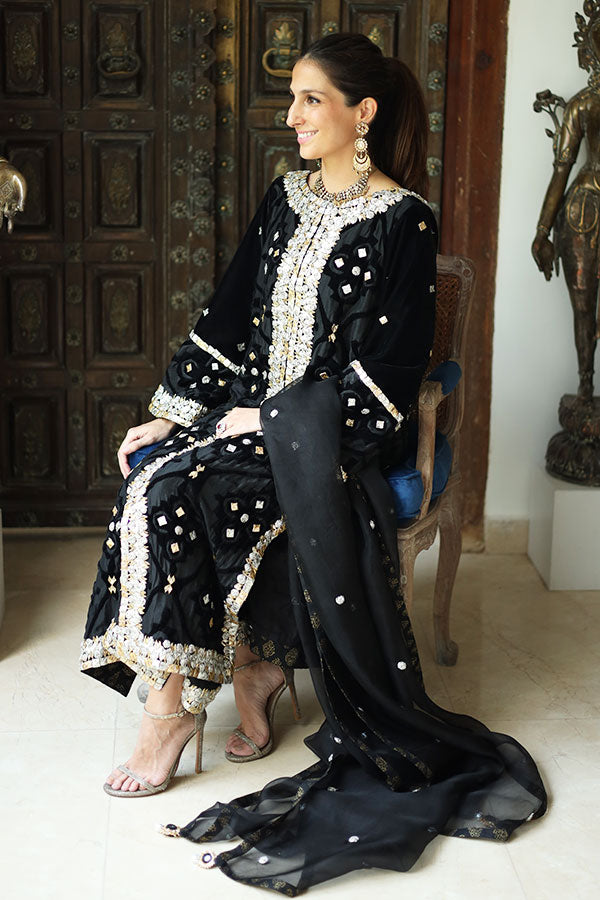 Nauratan | The Velvet Series - Black