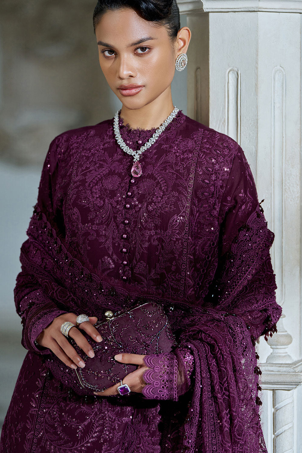 Sobia Nazir – LEE26-3B Style