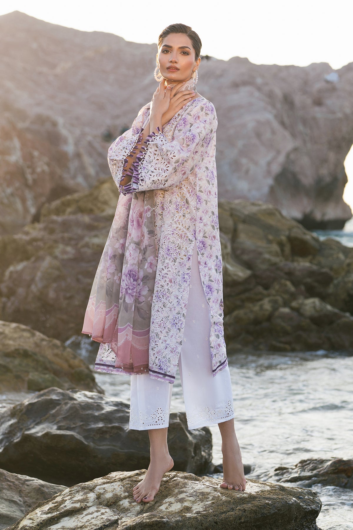 EMBROIDERED PRINTED LAWN UF-4133