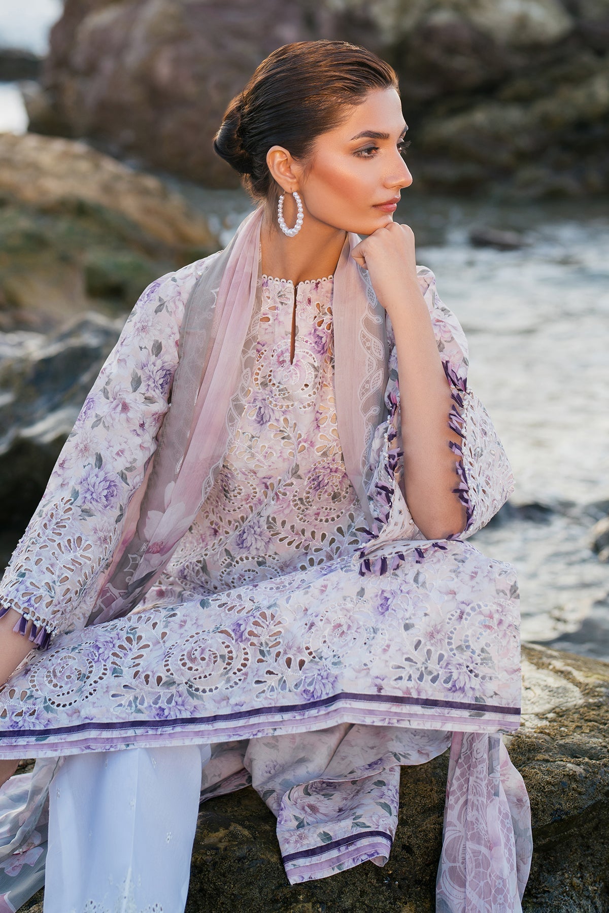 EMBROIDERED PRINTED LAWN UF-4133