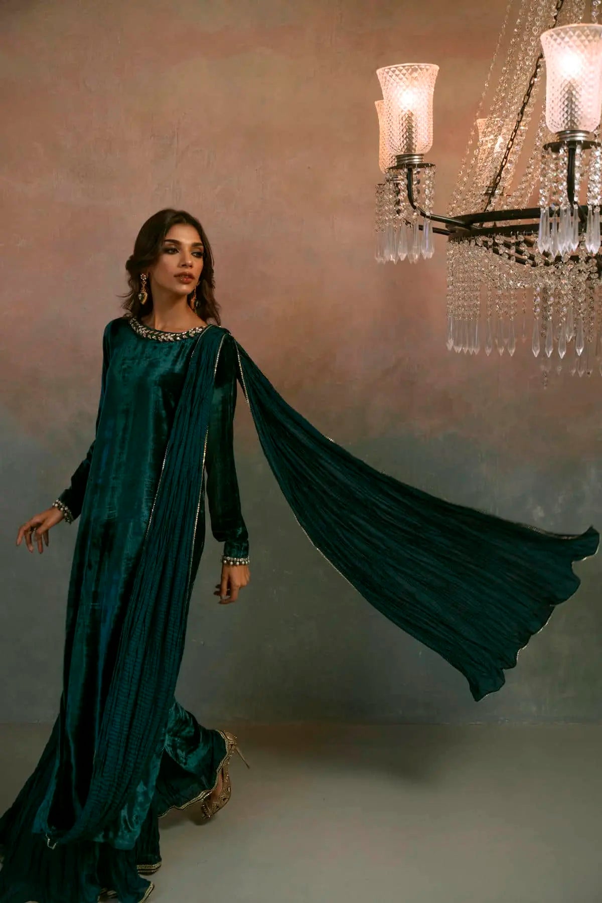 Velvet '25 - Noir Bloom