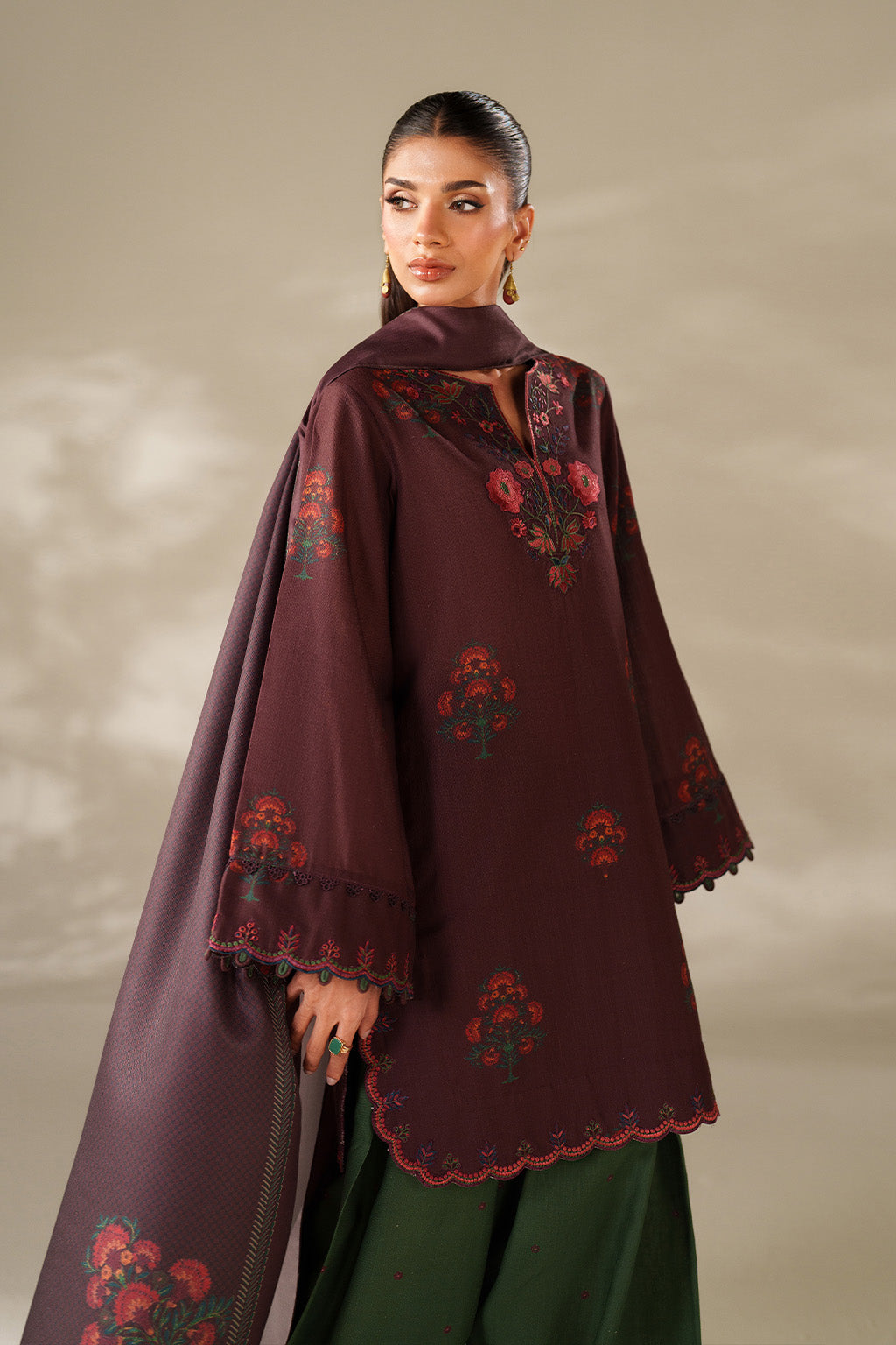 UE-562 Printed Khaddar