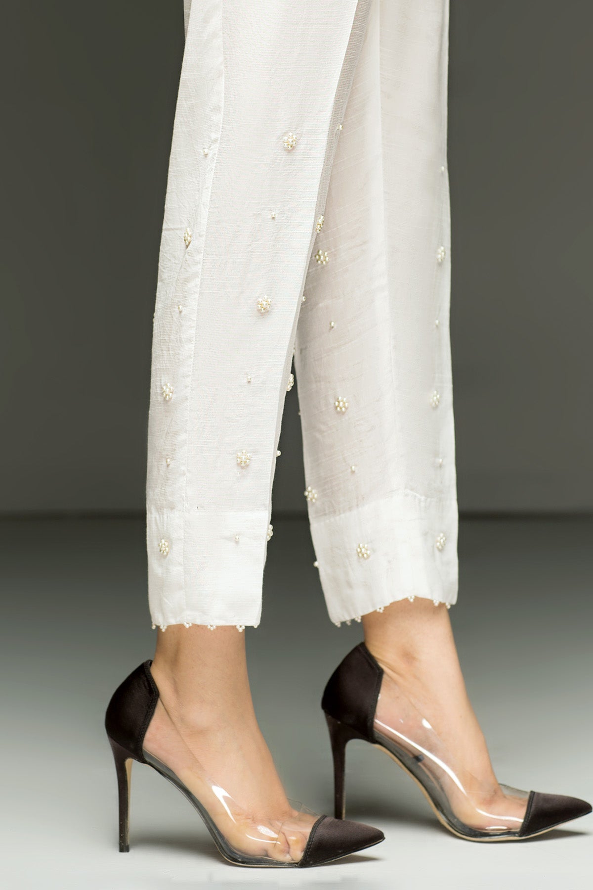 EMBELLISHED GRIP TROUSER 70