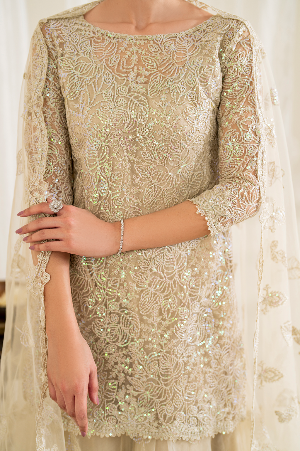 UE-295 Embroidered Net