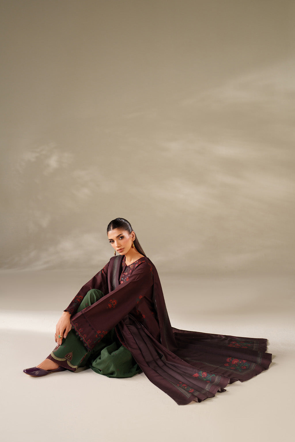 UE-562 Printed Khaddar