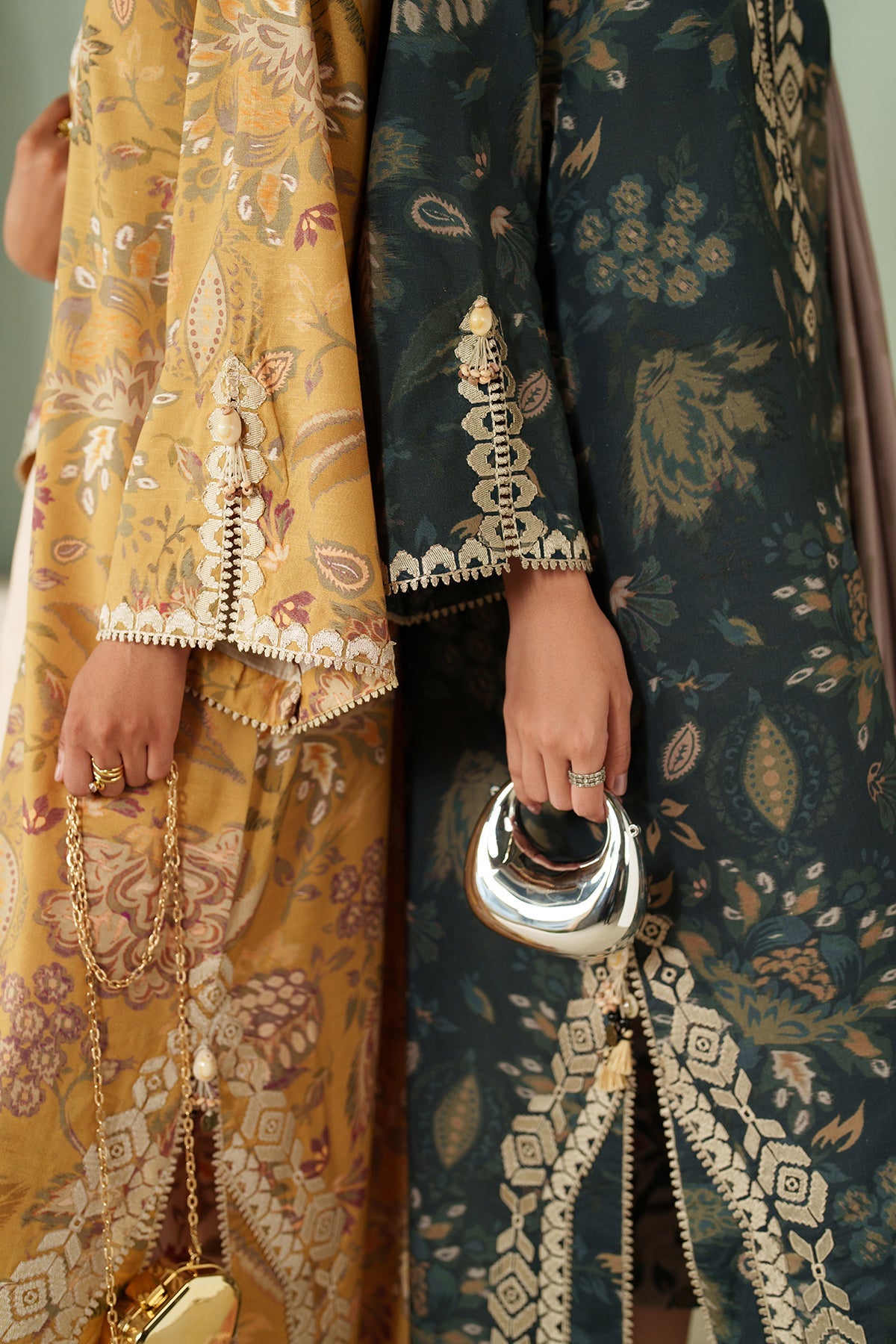 EMBROIDERED KHADDAR SF-4327