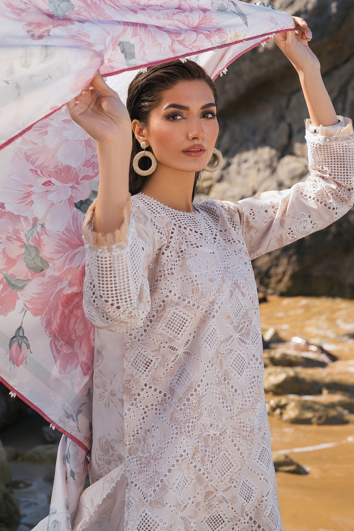 EMBROIDERED PRINTED LAWN UF-4116