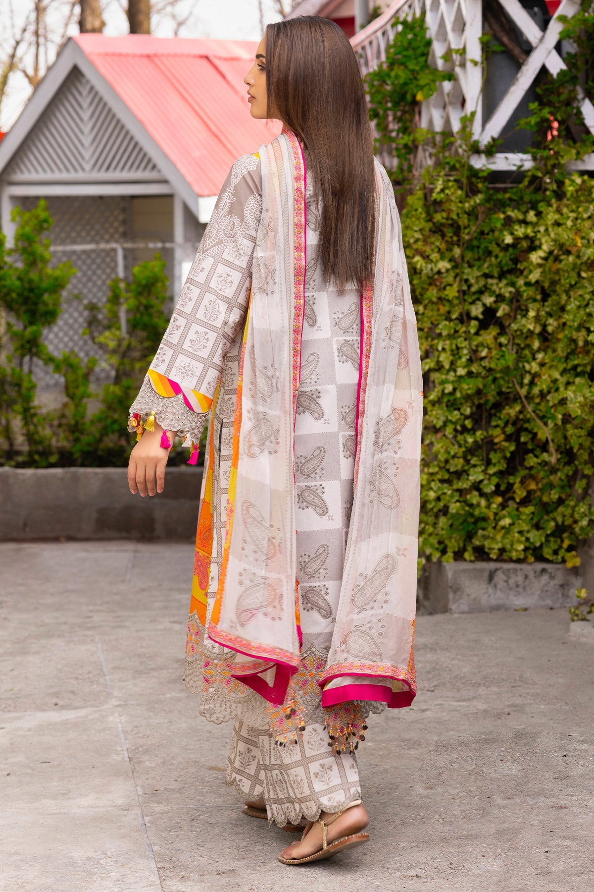 3-PC Unstitched Embroidered Lawn Collection RANG E BAHAR VOL 02 CRB6-16