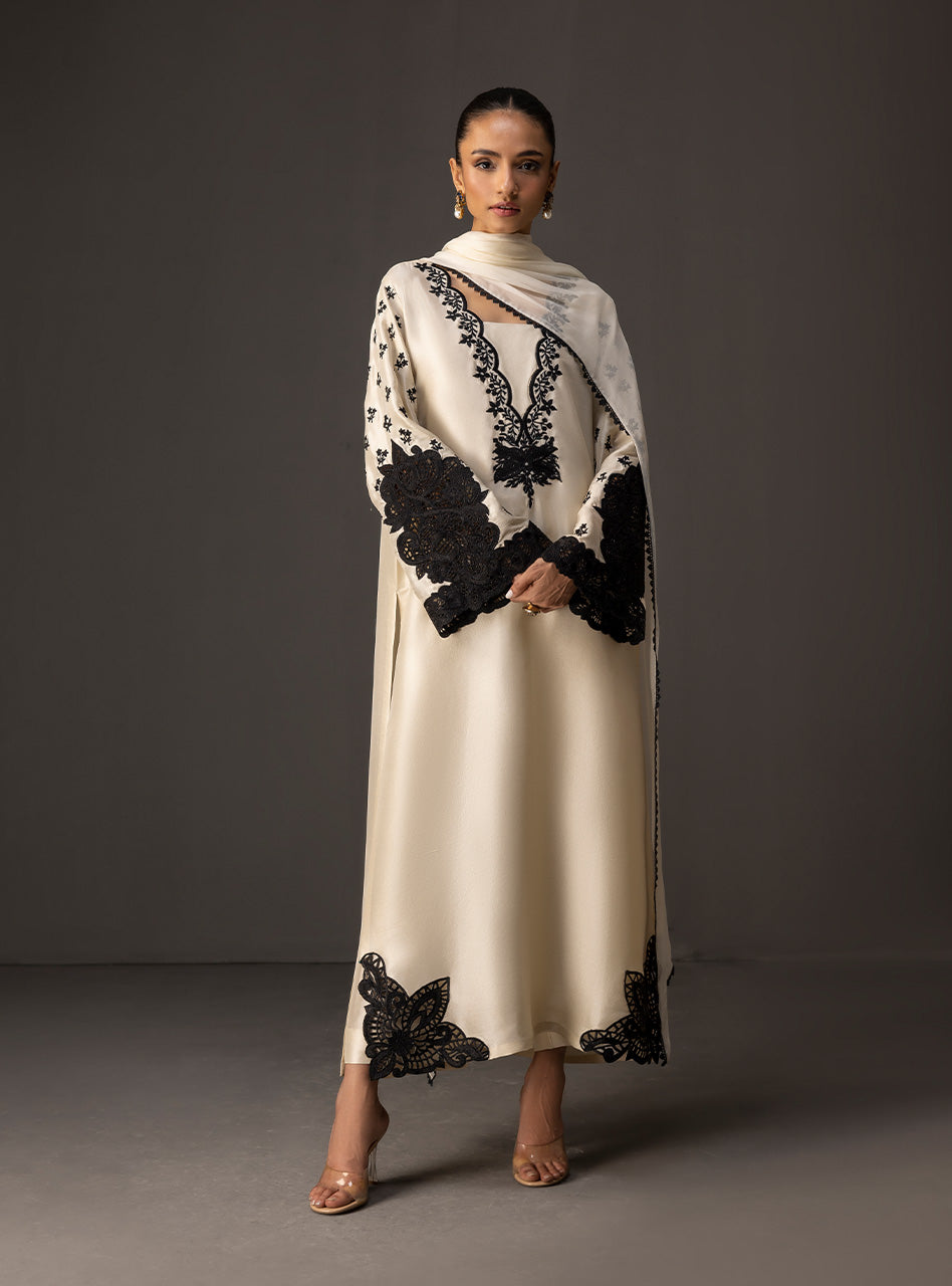 Ivory Noir