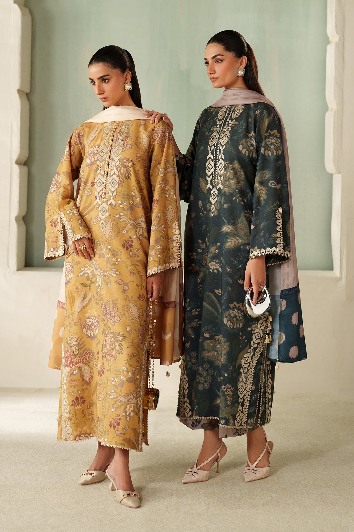 EMBROIDERED KHADDAR SF-4327