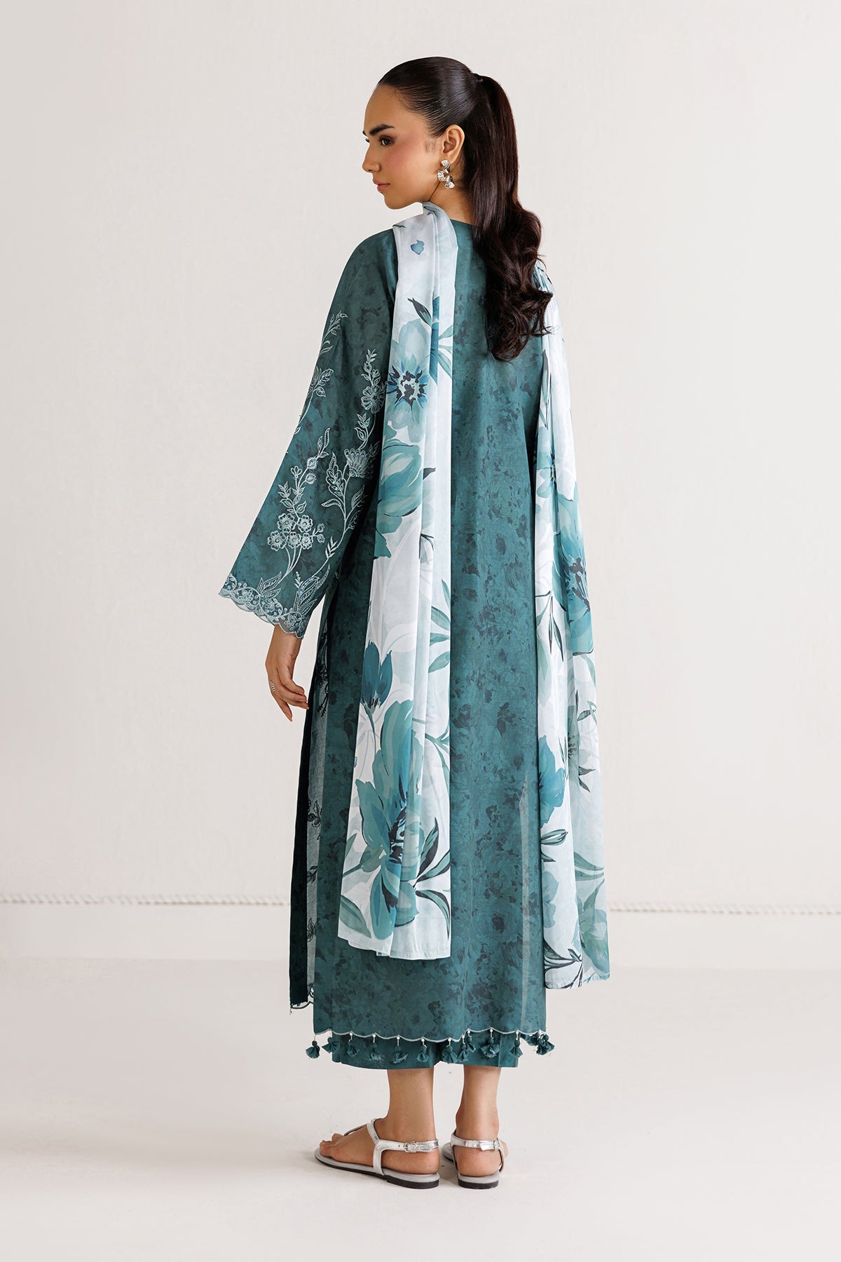 EMBROIDERED LAWN UF-4493
