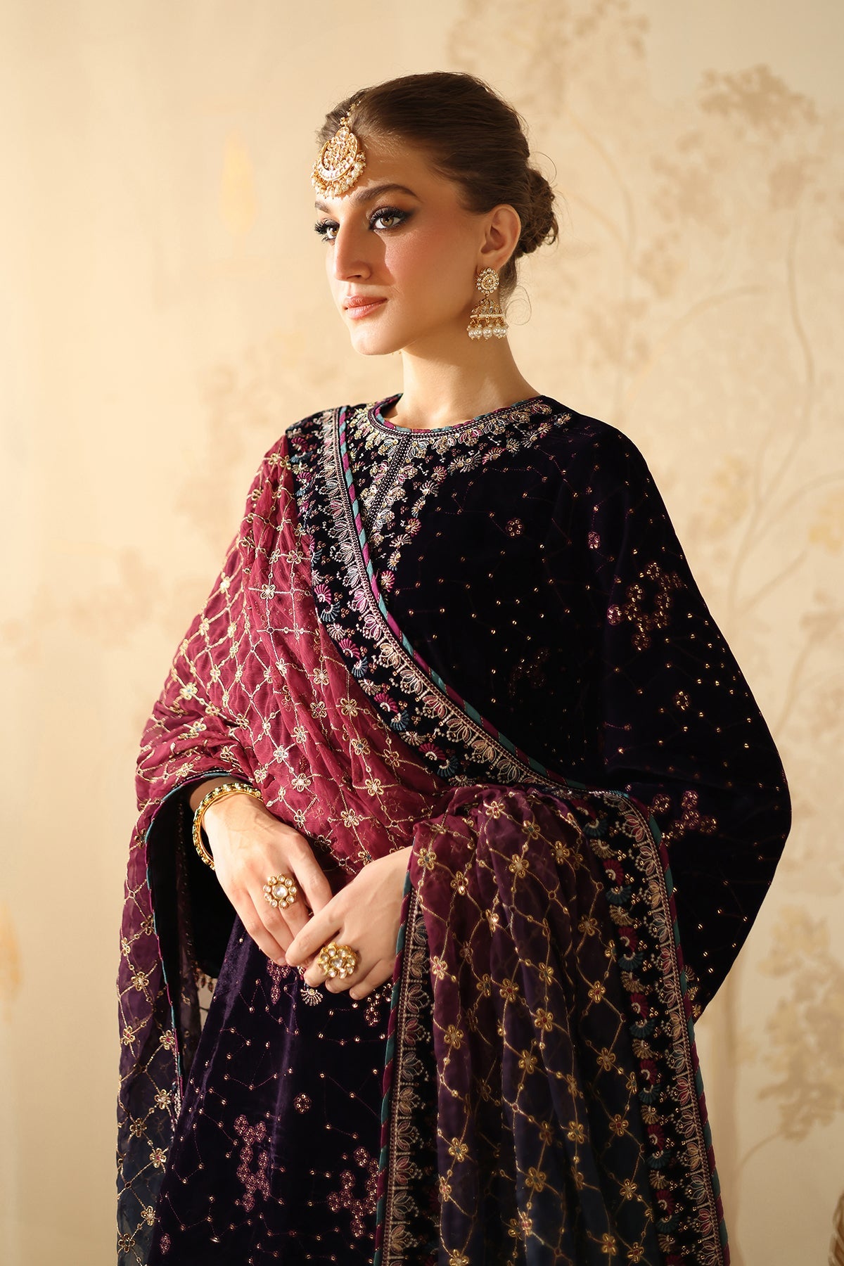 EMBROIDERED VELVET UF-4319