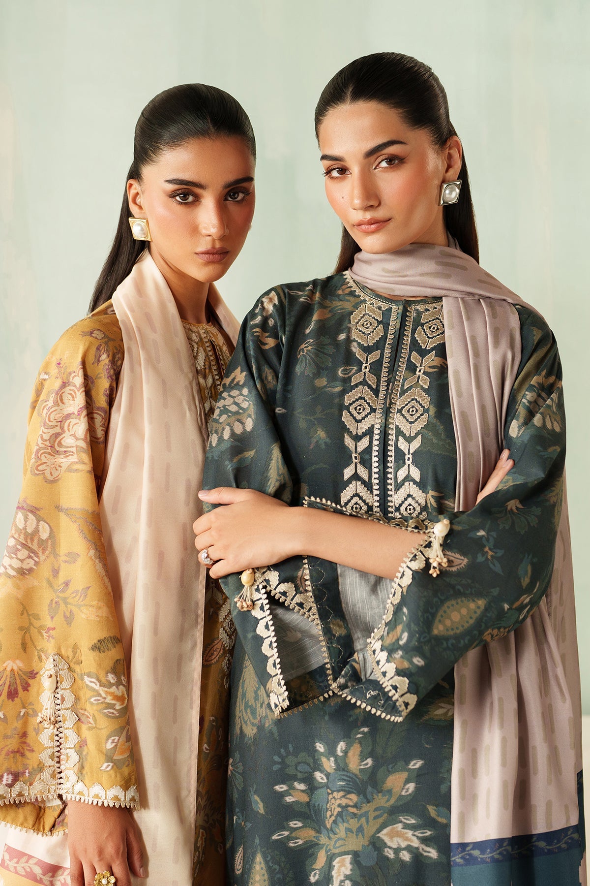 EMBROIDERED KHADDAR SF-4326