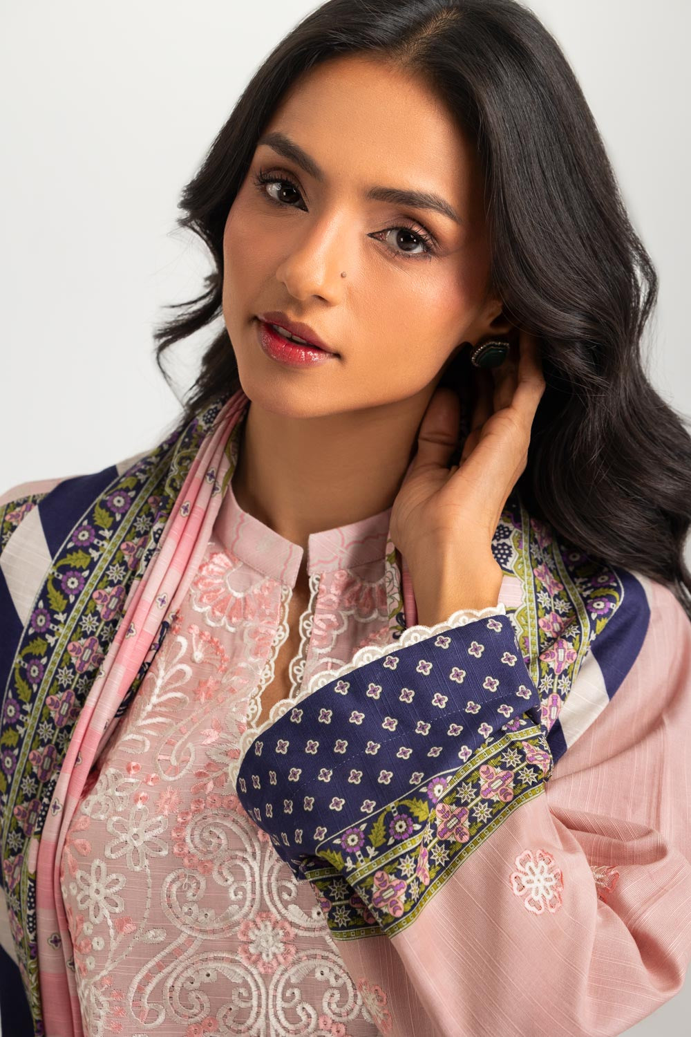 3PC Khaddar Embroidered Suit With Printed