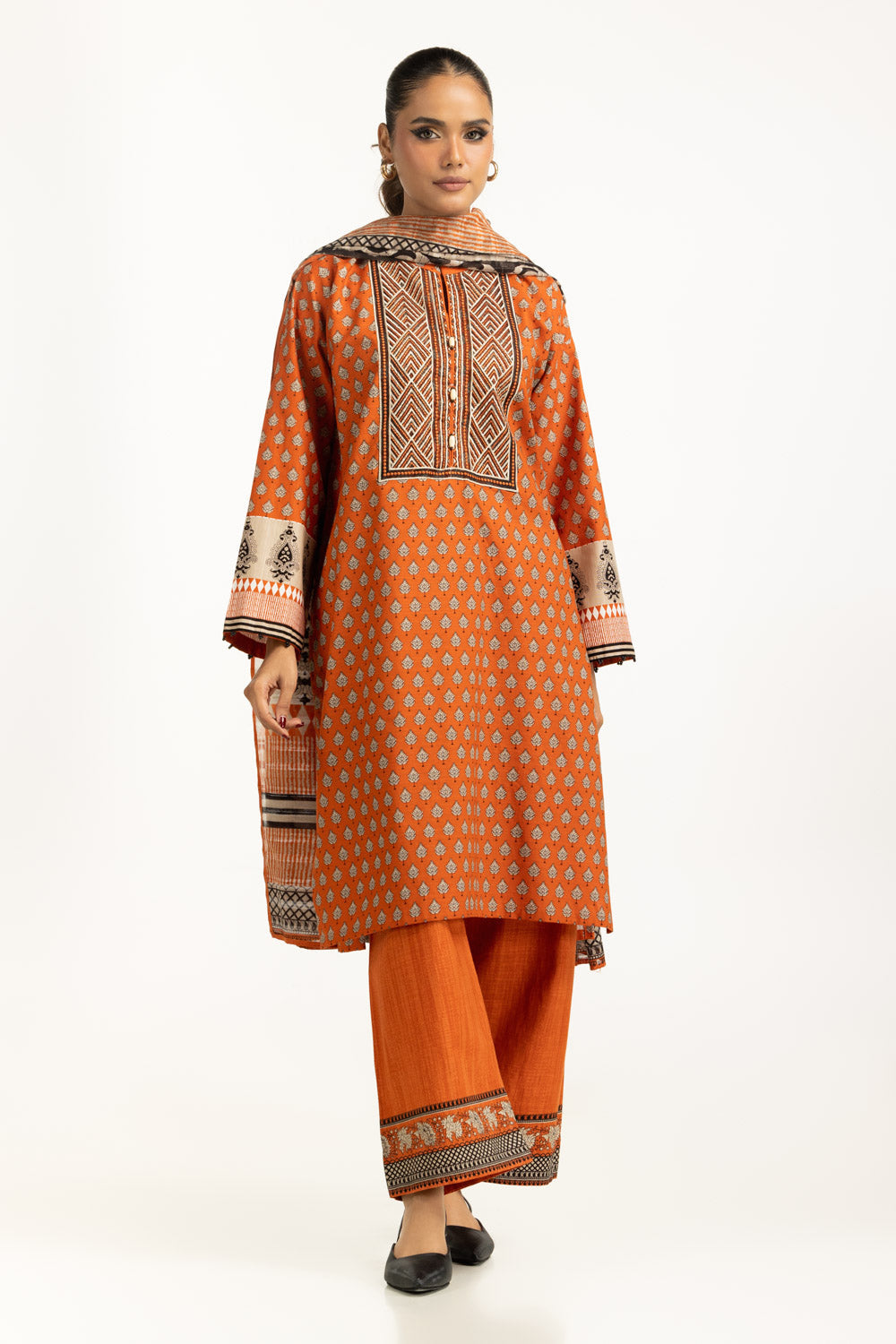 3PC Khaddar Printed Suit With Embroidered