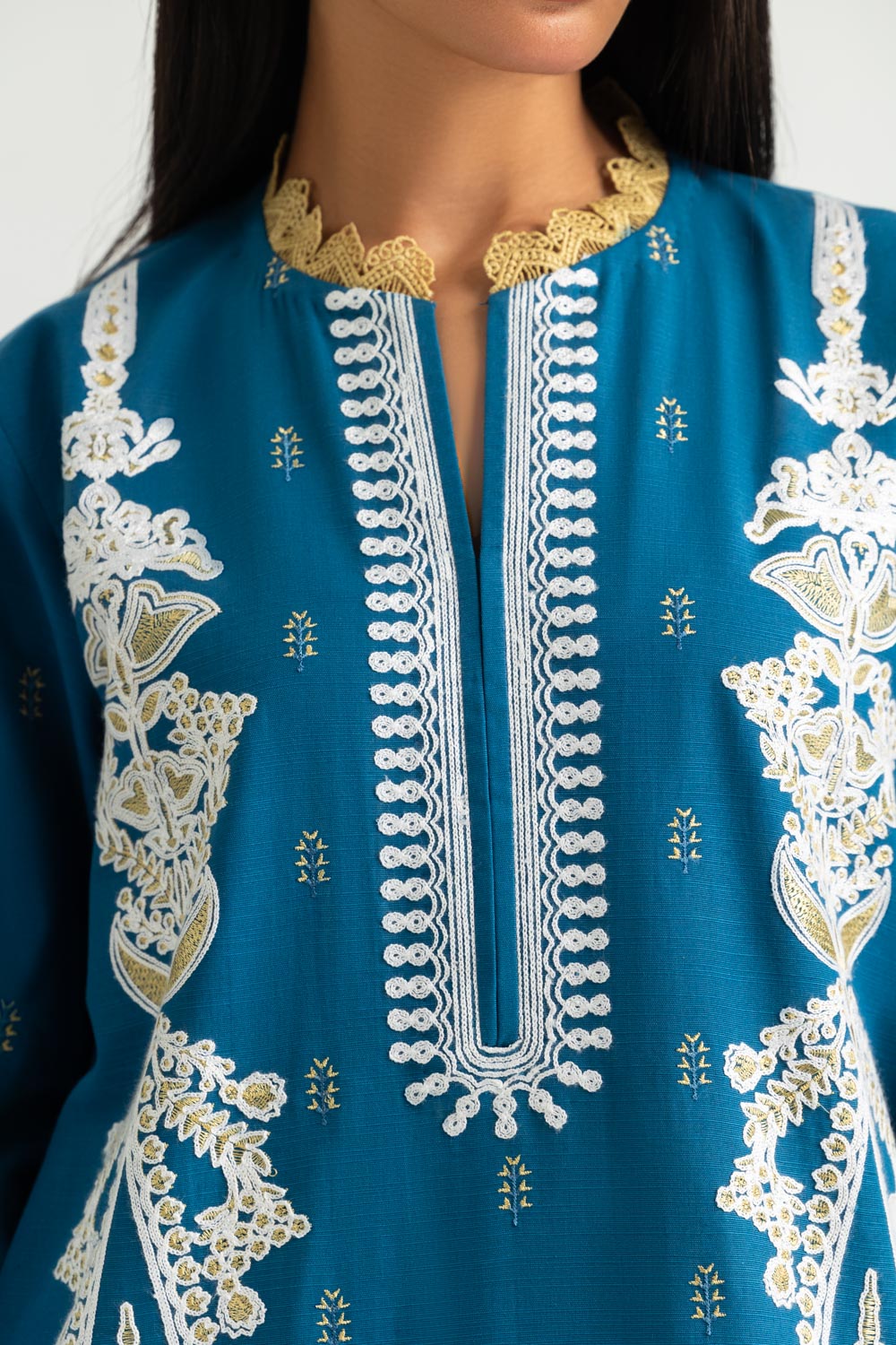 3PC Khaddar Slub Embroidered Suit