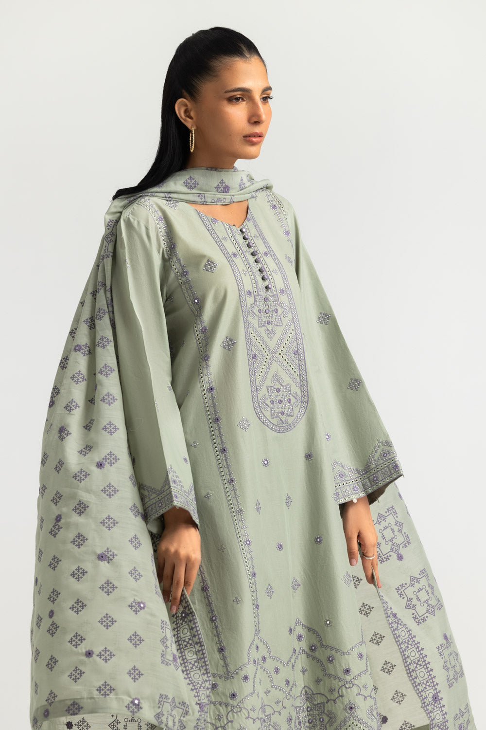 3PC Lawn Embroidered Suit