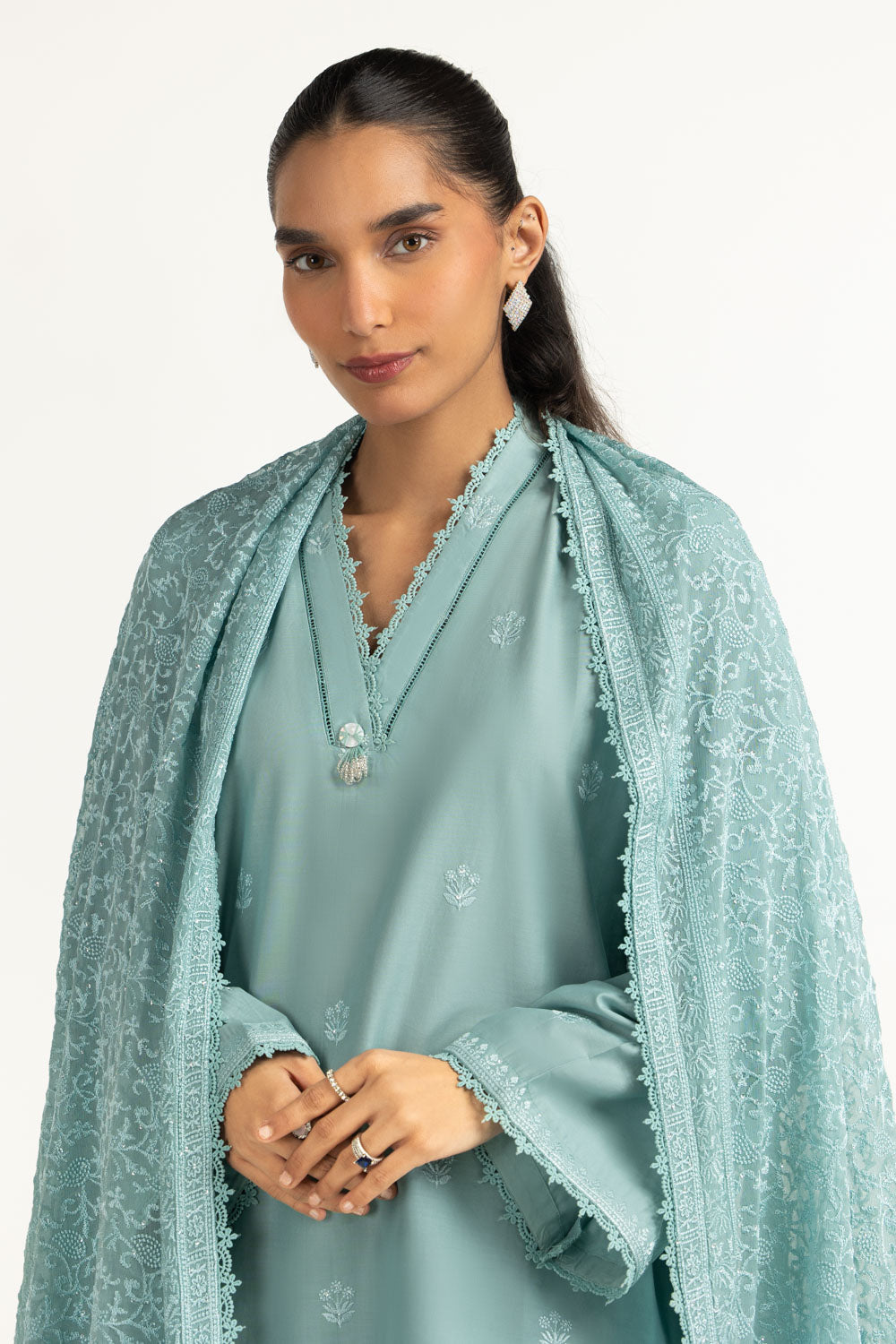 3Pc Lawn Embroidered Suit