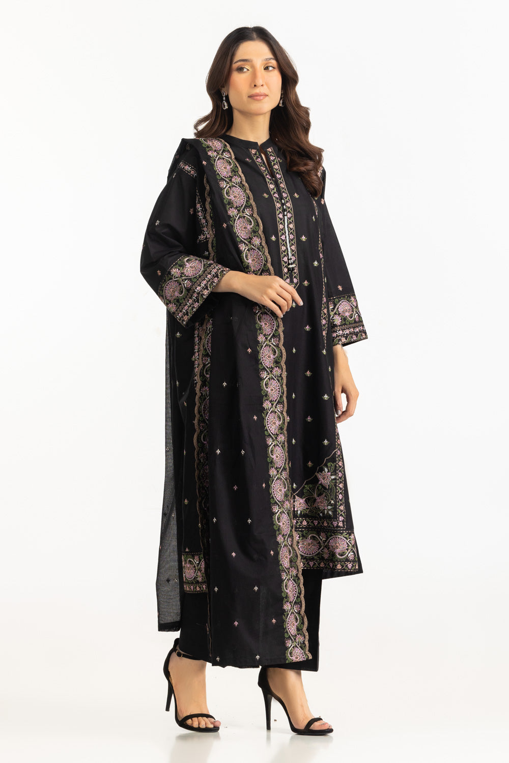 3PC Lawn Embroidered Suit