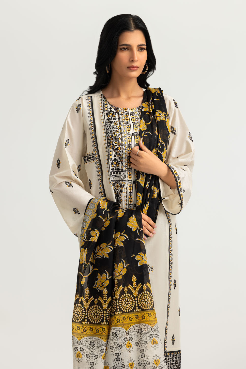 3PC Lawn Embroidered Suit - W-AP-UTS-26-483551