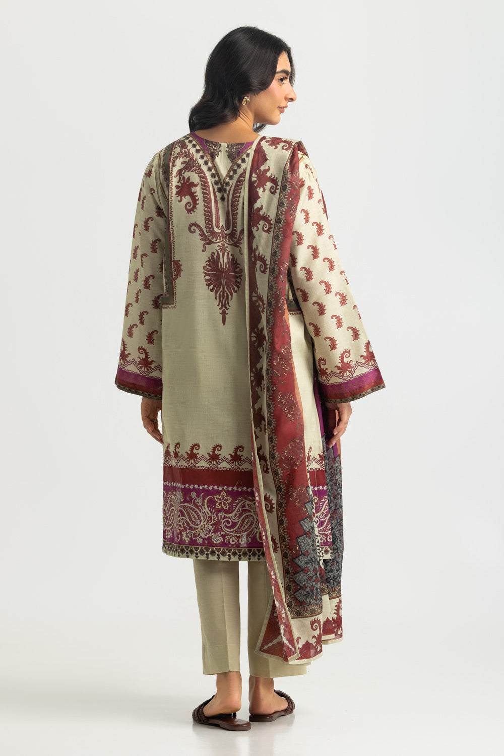 3PC Lawn Embroidered Suit