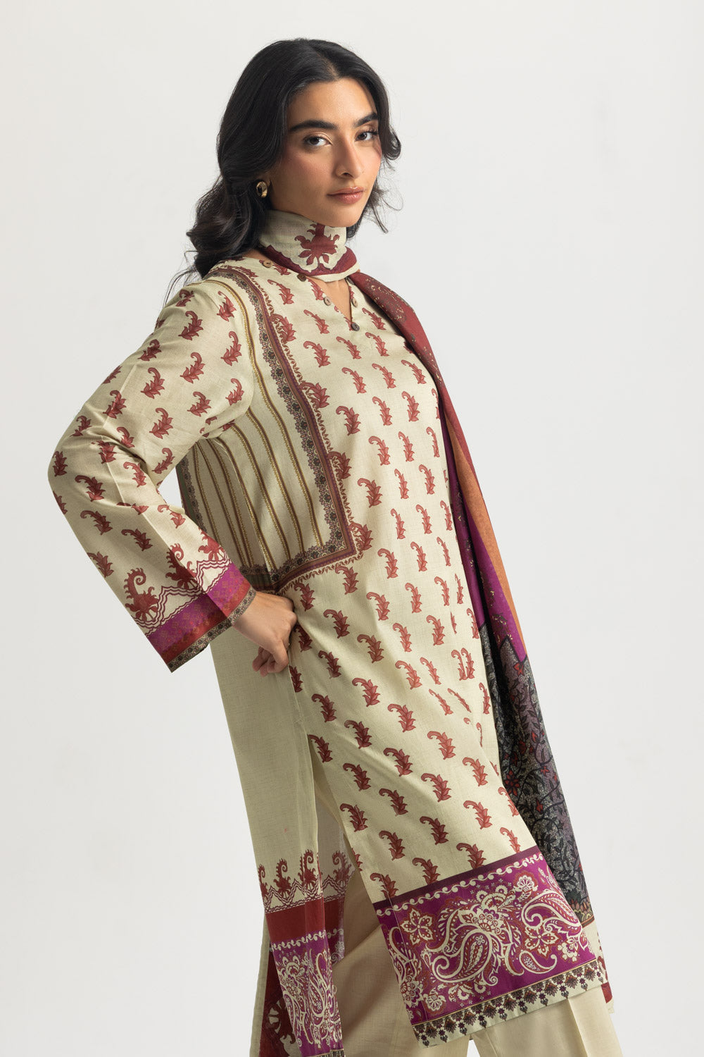 3PC Lawn Embroidered Suit