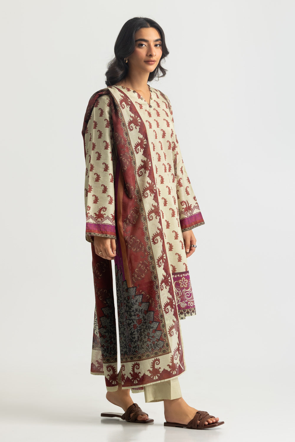 3PC Lawn Embroidered Suit