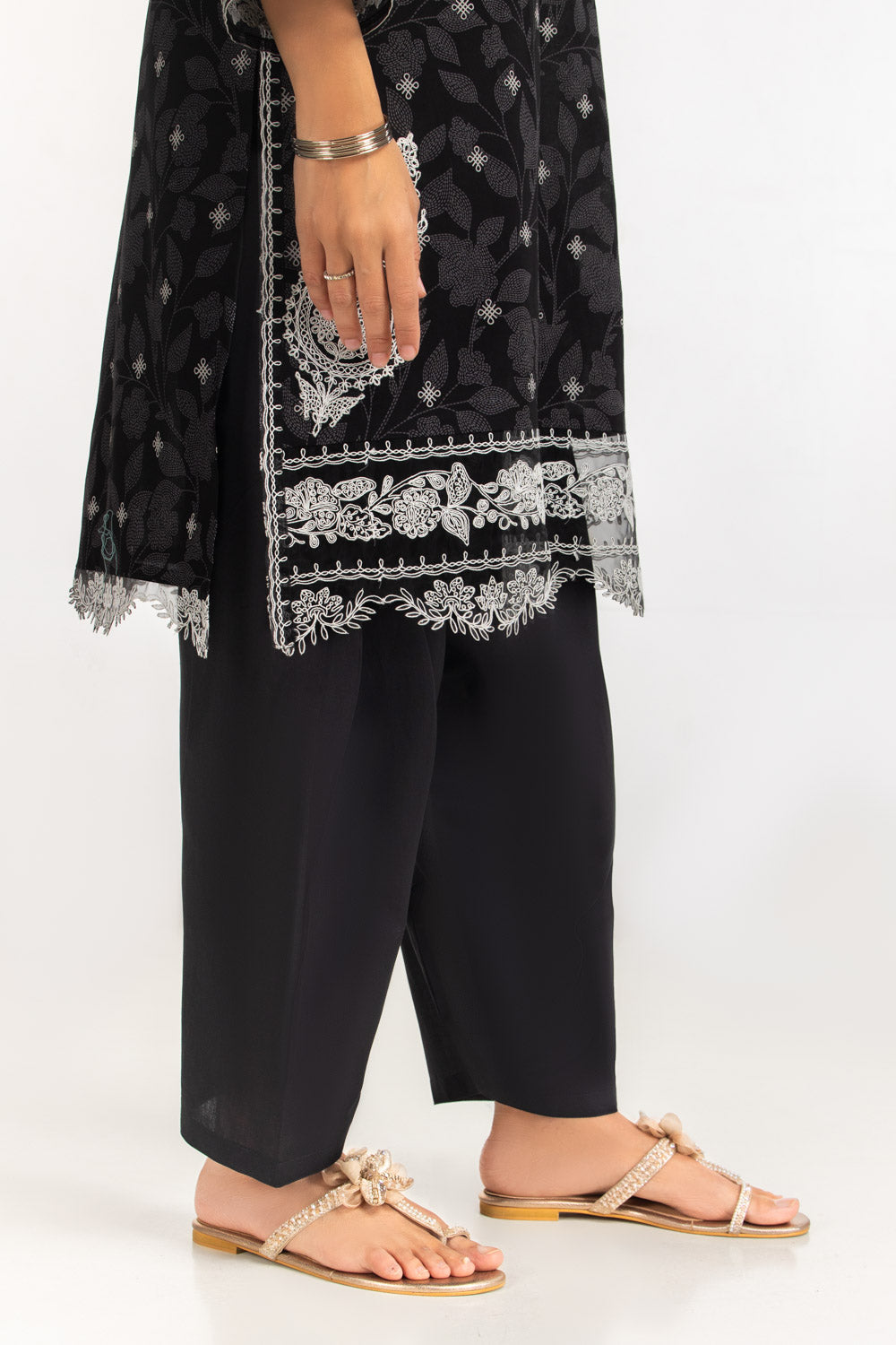 3PC Lawn Printed Suit With Embroidered