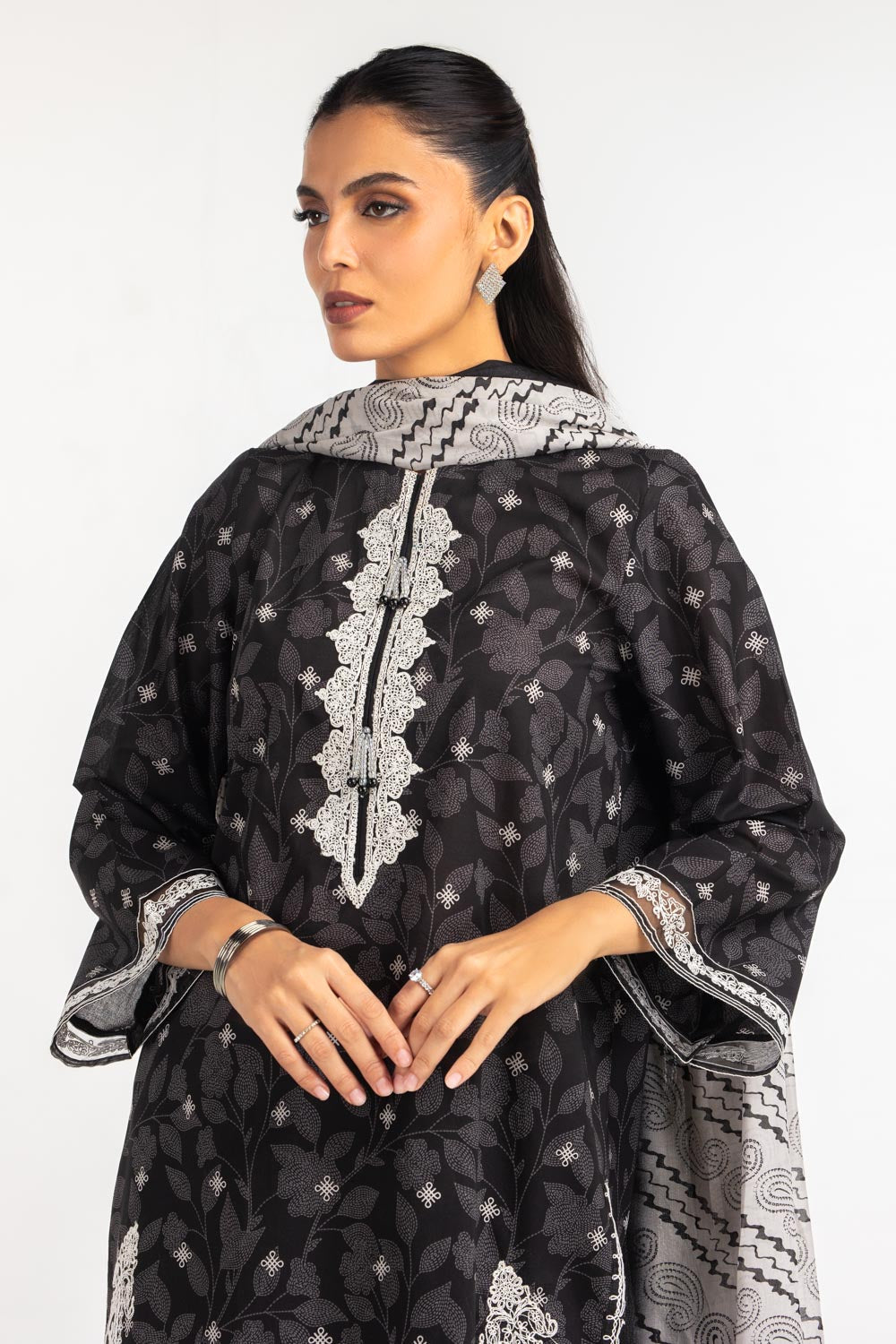 3PC Lawn Printed Suit With Embroidered