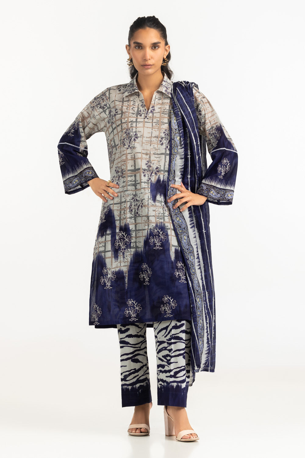3PC Lawn Printed Suit With Embroidered