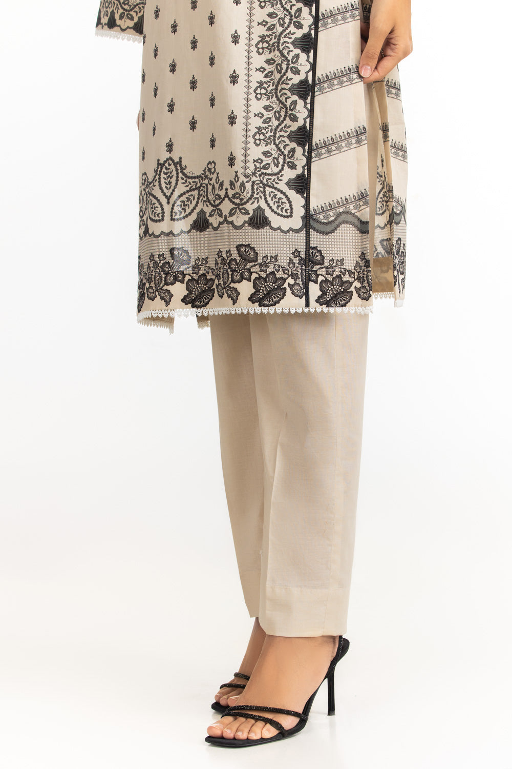 3PC Lawn Printed Suit With Embroidered