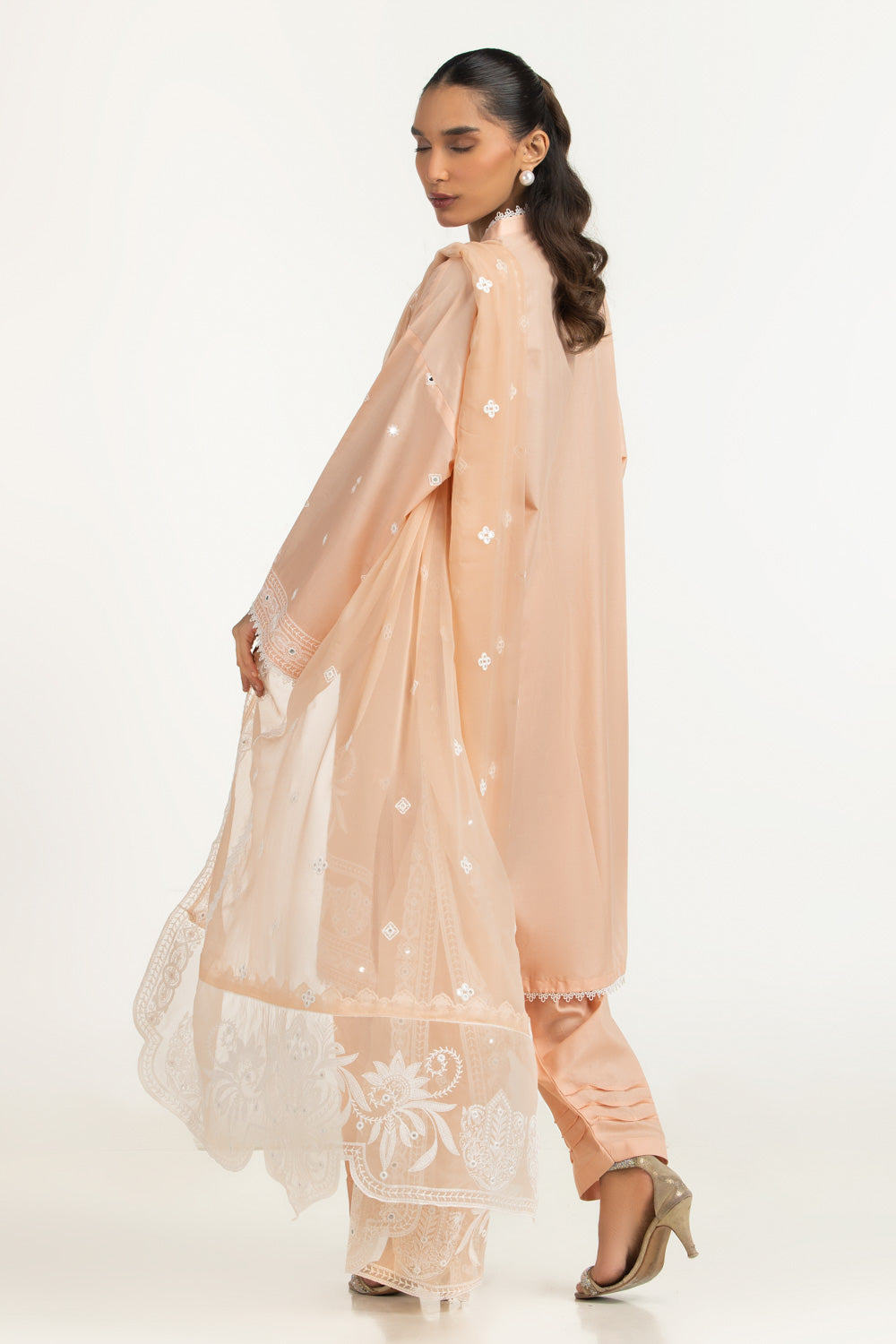 https://cdn.shopify.com/s/files/1/0706/3253/8159/files/3PCLawnSequinsEmbroideredSuitIUSTKSD-2140_back.jpg?v=1769060215