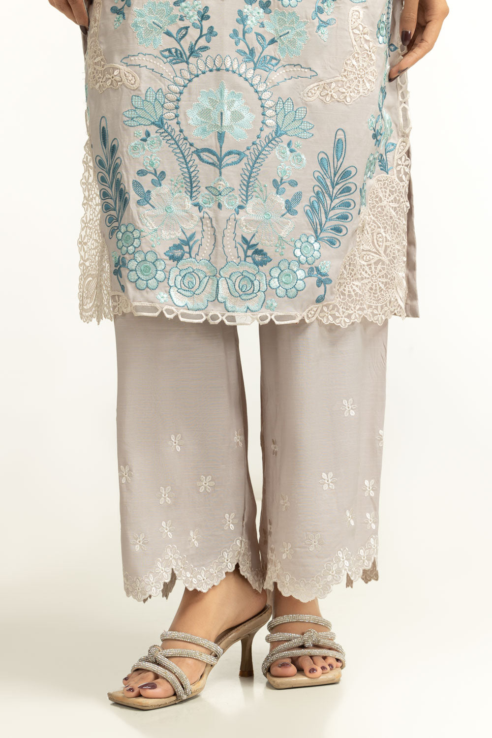 3PC Viscose Rawsilk Embroidered Suit